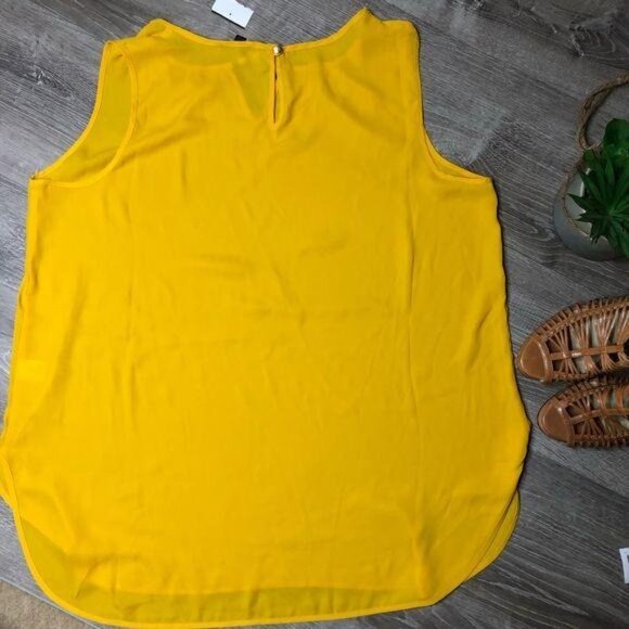 Sami & Jo NWT Plus Size 2X Golden Yellow Sleeveless Blouse W/ Pearl neck Detail - Picture 3 of 7